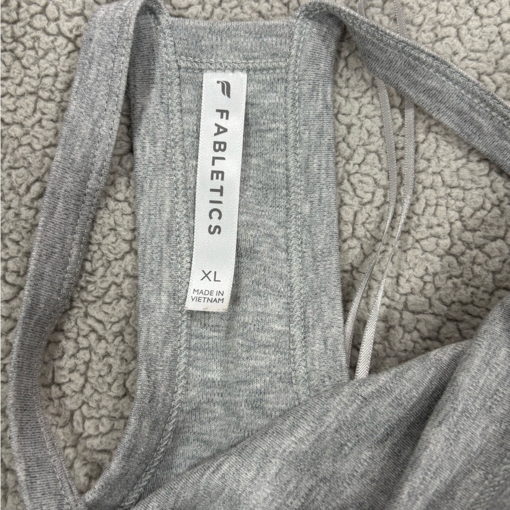 Fabletics Tank Top⭐️ - Picture 5 of 5